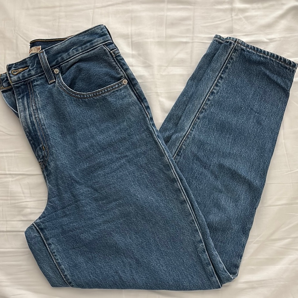 Levi’s Women’s High Loose Taper Jeans